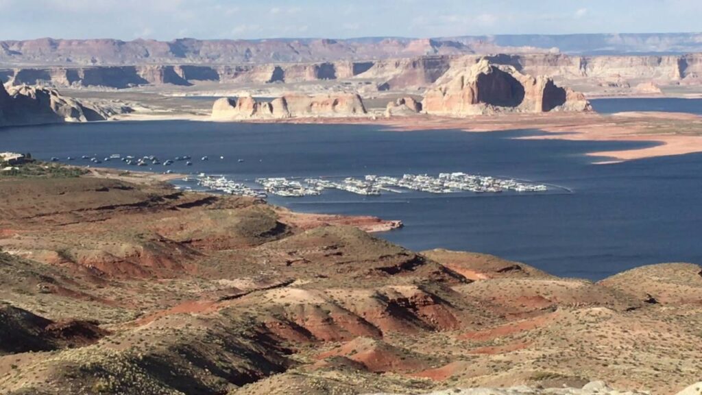 Wahweap Overlook and Colorado River